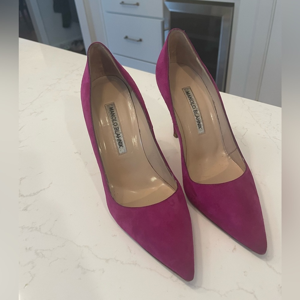 Manolo BB pointed heels